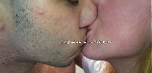  Tongue Kissing - Edward and Jessika Kissing